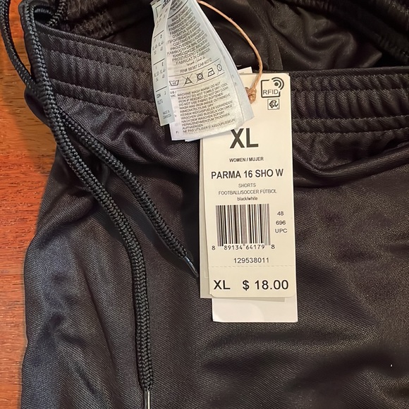 NWT Adidas women’s shorts - Picture 3 of 3